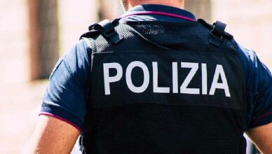 polizia ....